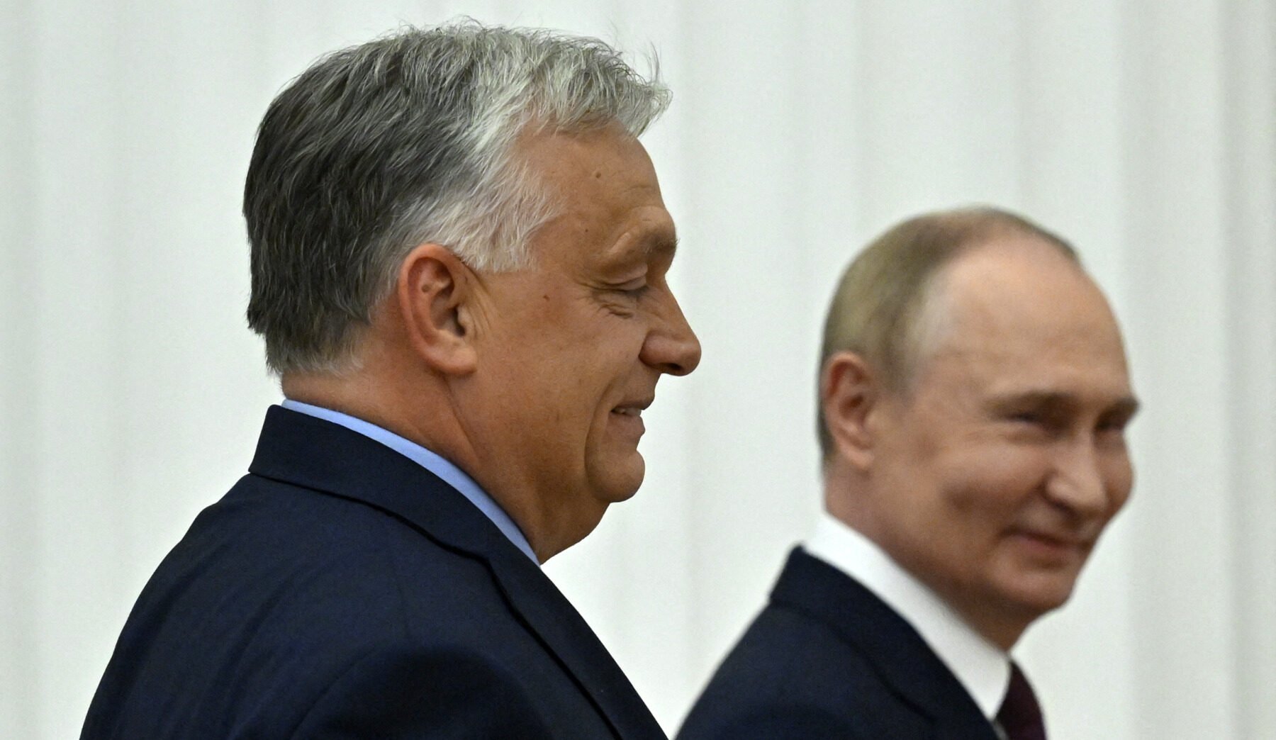 Prim-ministrul Ungariei, Viktor Orbán, se confruntă cu acuzații tot mai puternice de apropiere de Rusia, pe fondul apropierii alegerilor de duminică