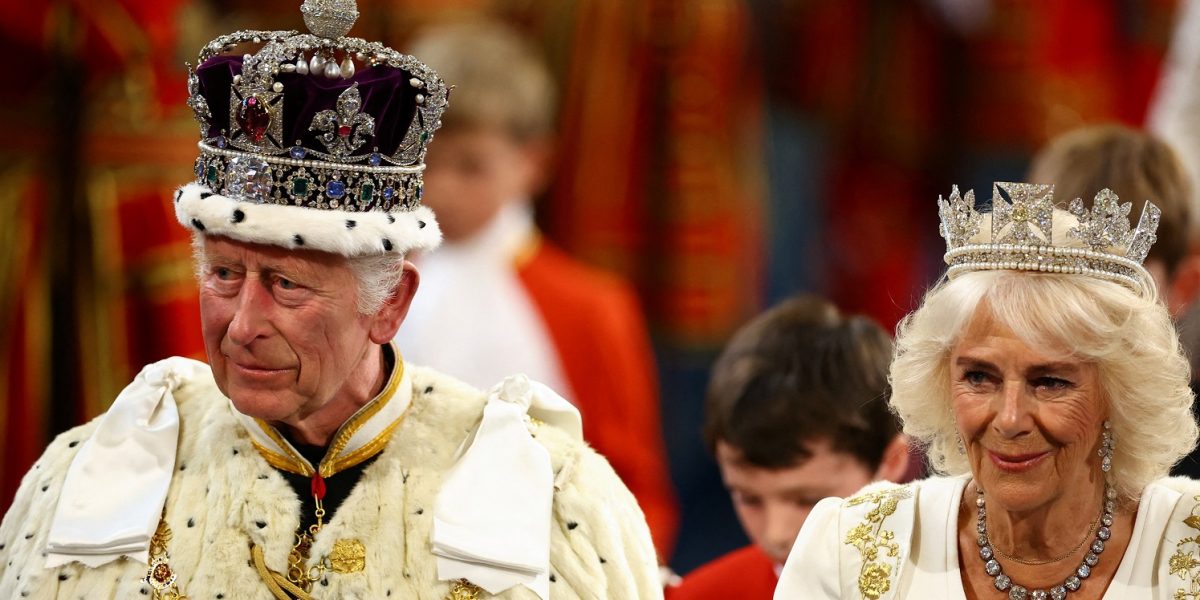 Familia regală britanică a participat duminică la slujba de Paște oficiată la Castelul Windsor, într-un semn clar de unitate după recentele evenimente care au afectat imaginea monarhiei