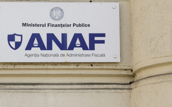 ANAF, atenționare urgentă: Înșelătorii vor să vă fure banii prin telefon