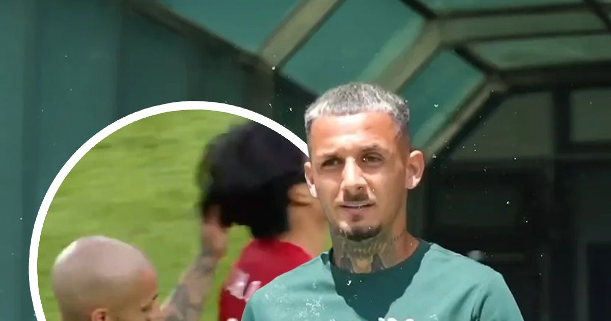 Alexandru Mitriță a fost eliminat în finalul meciului dintre Zhejiang FC și Chongqing FC, după un gest nesportiv față de un adversar, în partida desfășurată duminică în etapa a patra a campionatului Chinei