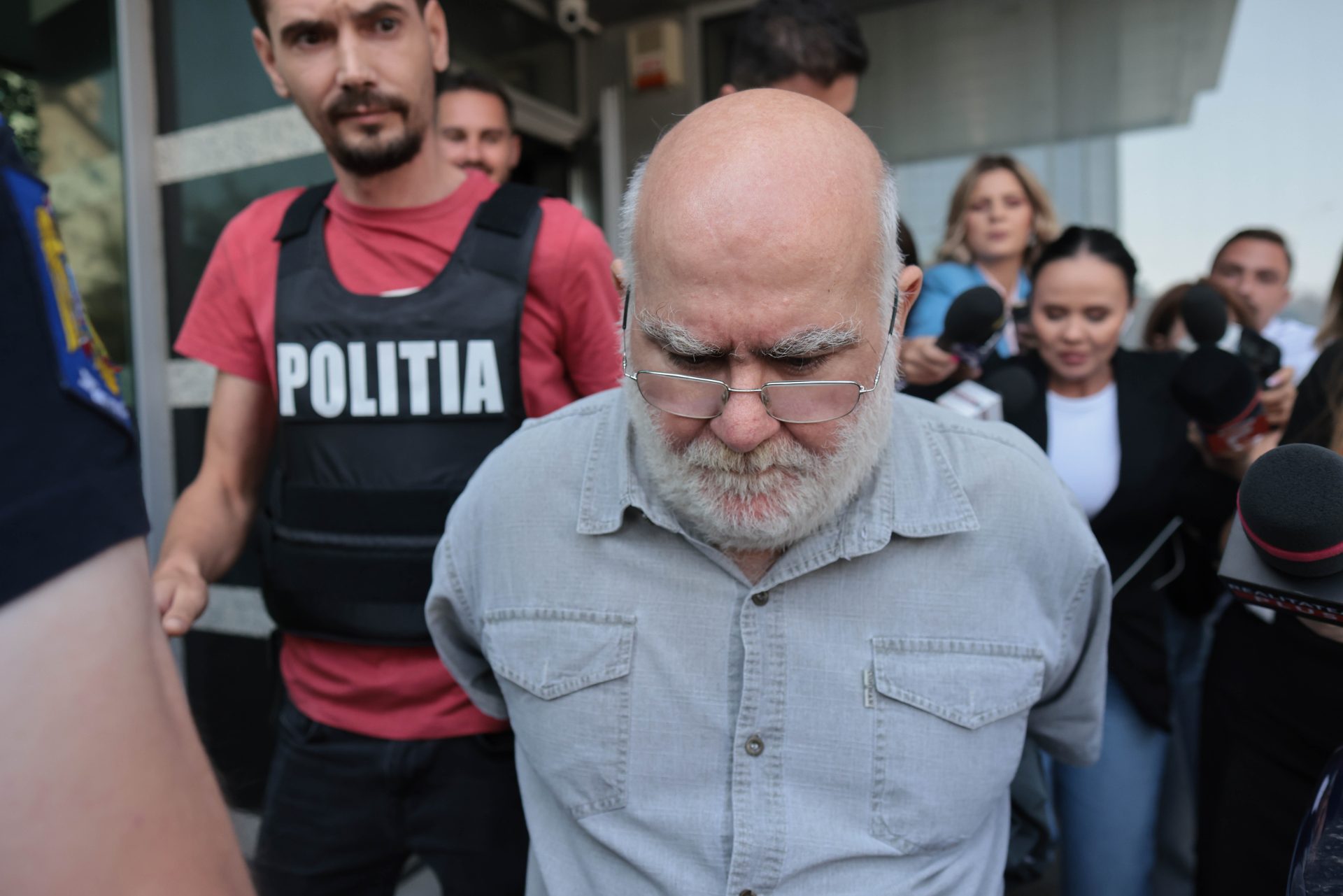 Procurorii de la Parchetul de pe lângă Judecătoria Sector 1 l-au trimis în judecată pe sociologul Alfred Bulai, fost profesor la SNSPA, fiind acuzat de agresiune sexuală și folosirea abuzivă a funcției în scop sexual, ambele în formă continuată