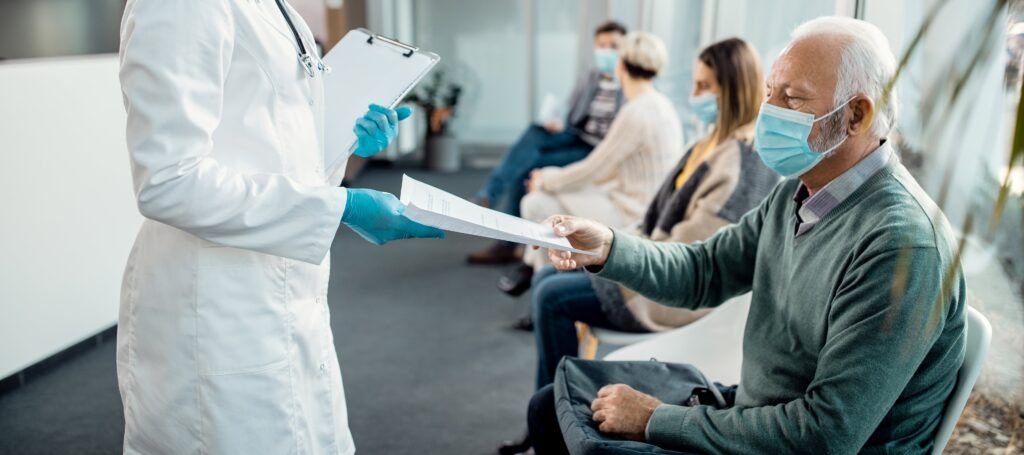 Consultatii GRATUITE și analize medicale: unde le găsești în România?