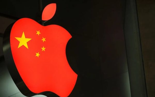 Scădere record pe piața de telefoane în China: Apple își crește cota, dar cine livrează cel mai mult?