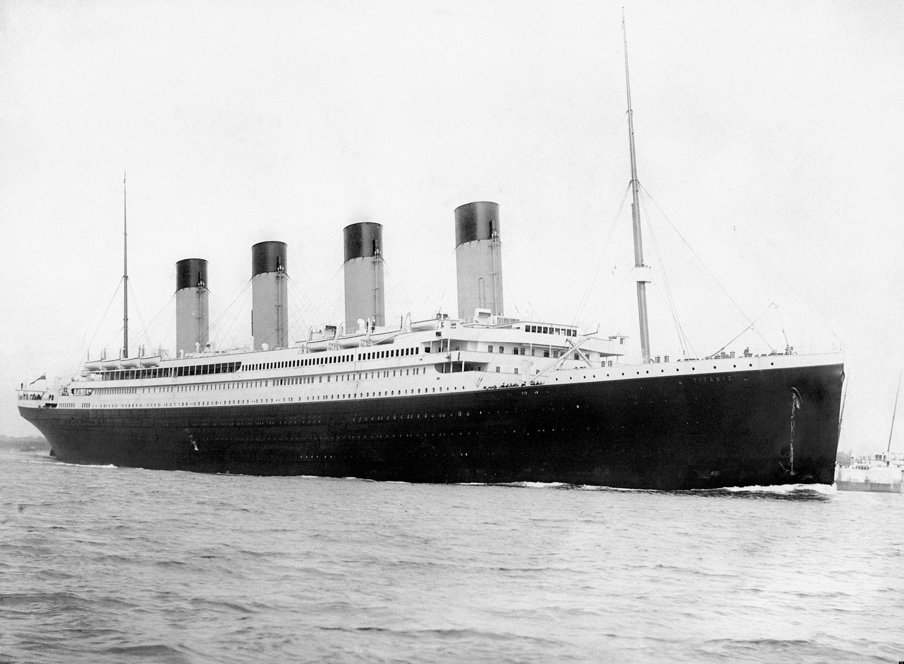 Planurile navei Titanic, una dintre cele mai famose plăci de patrimoniu naval, vor fi expuse publicului pentru prima dată, după ce timp de peste un secol au fost păstrate în arhive şi nu au fost accesibile larg