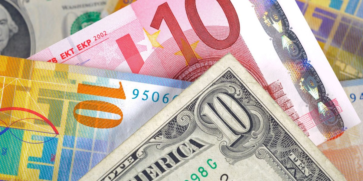 CURS BNR: Scăderi masive pentru euro și francul elvețian. Gramul de aur se ieftinește