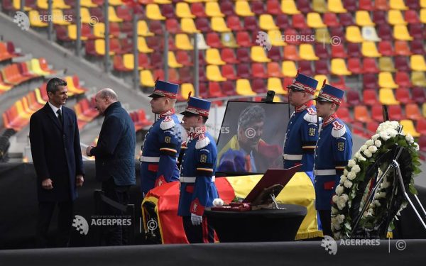 Băsescu, omagiu emoționant pentru Lucescu