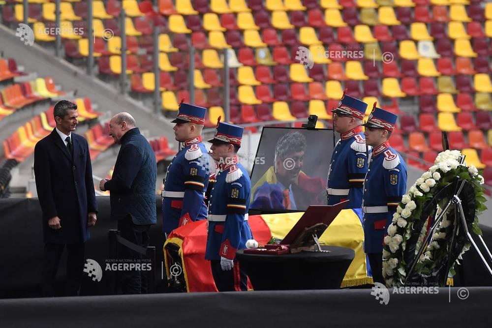 Băsescu, omagiu emoționant pentru Lucescu