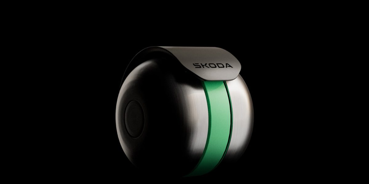 Škoda Auto lansează DuoBell, clopoțelul revoluționar pentru biciclete care sfidează anularea zgomotului În căutarea sporirii siguranței pe străzile aglomerate, Škoda Auto, în colaborare cu cercetătorii de la Universitatea din Salford, a dezvoltat DuoBell, un clopoțel pentru biciclete inovator