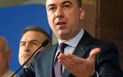 Prețurile la carburanți, impact întârziat după redeschiderea Strâmtorii Ormuz Efectele redeschiderii Strâmtorii Ormuz, un punct vital pentru comerțul global, nu vor fi resimțite imediat de șoferi la pompă