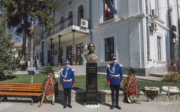 Bustul lui Goga, dispărut din Copou: Poezia, dată jos de acuzații de antisemitism!