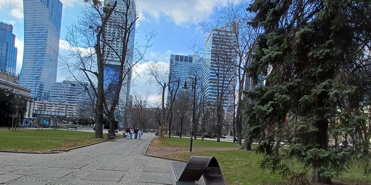 Varșovia, model pentru București: Trotuare libere și piste de biciclete