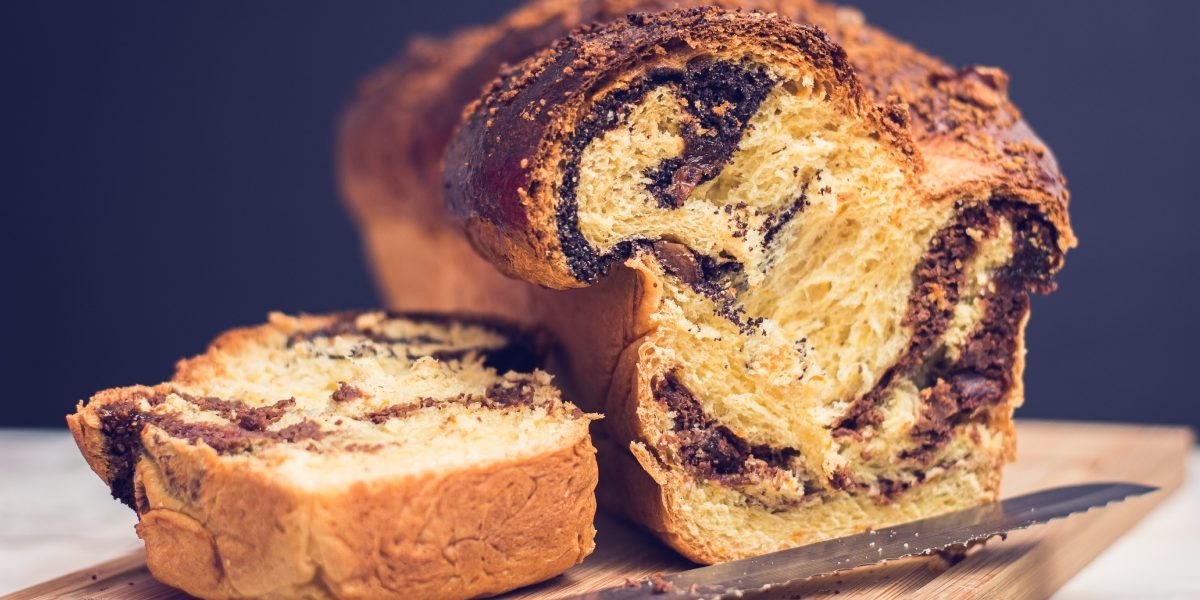 Cât va costa un cozonac de Paște în 2026 prețurile care îi surprind pe români