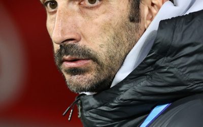 Elias Charalambous, fostul antrenor al FCSB, are șanse să revină în fotbal după aproximativ o lună de la despărțirea de campioană