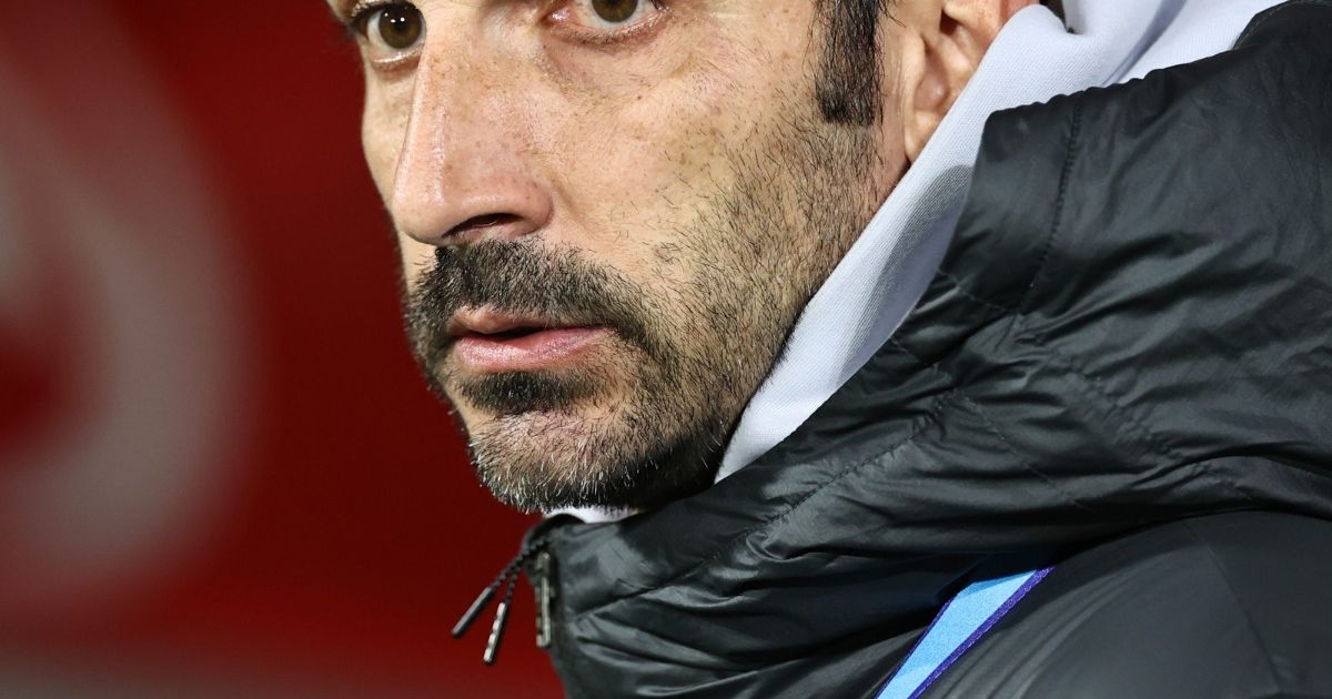 Elias Charalambous, fostul antrenor al FCSB, are șanse să revină în fotbal după aproximativ o lună de la despărțirea de campioană
