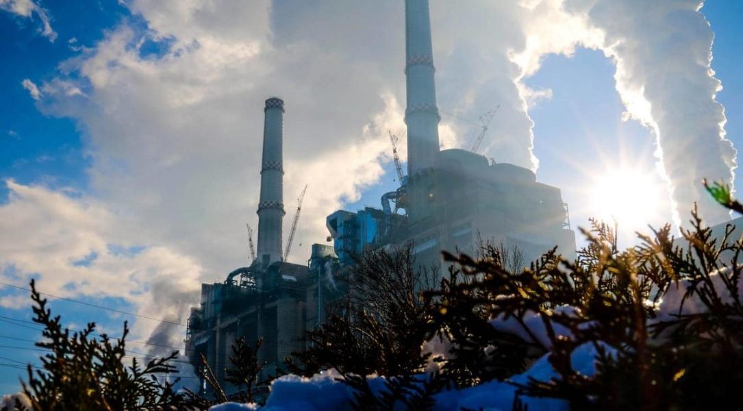 Aproximativ 600 de angajați ai Complexului Energetic Oltenia (CEO) au depus cereri de șomaj după ce contractele lor de muncă pe durată determinată au expirat la începutul lunii aprilie