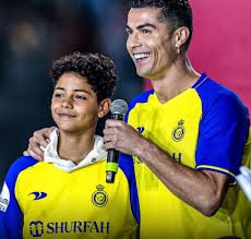 Cristiano Ronaldo, erou pe teren și acasă: Fiul, integrat la Al Nassr