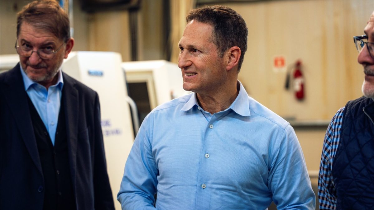 Șeful Sig Sauer, Ron Cohen, la Cugir: Parteneriat cu industria de armament