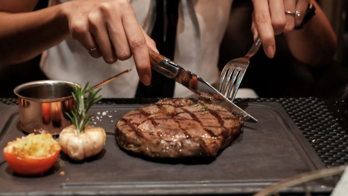 Secretele bucătarilor: Cum prepari acasă un steak ca la restaurant