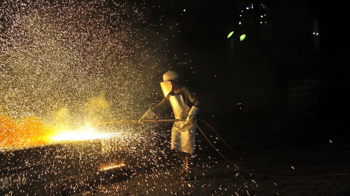 UE: Taxe Vamale DUBLATE pentru Oțel, Scut pentru Industria Europeană împotriva Chinei