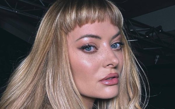 Delia: Cum s-a transformat vedeta de la debut și ce uimește azi