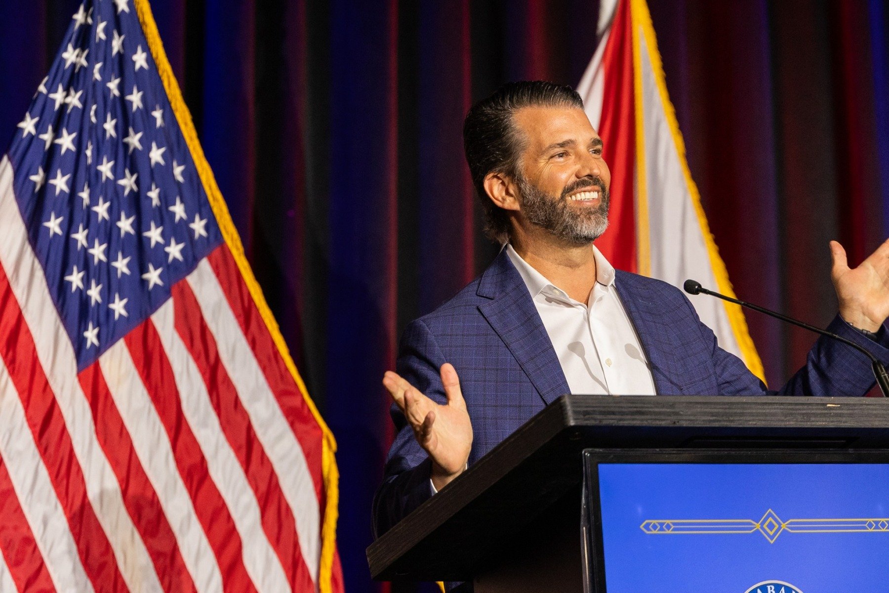 Fiul președintelui Donald Trump, vizită în Republica Srpska, Bosnia Donald Trump Jr., fiul fostului președinte al Statelor Unite, a efectuat marți o vizită în Republica Sârbă din Bosnia, mai precis la Banja Luka