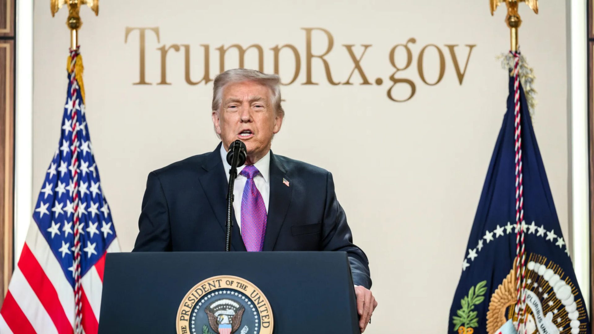 SUA și Iranul, la negocieri: Trump promite deblocarea Strâmtorii Ormuz