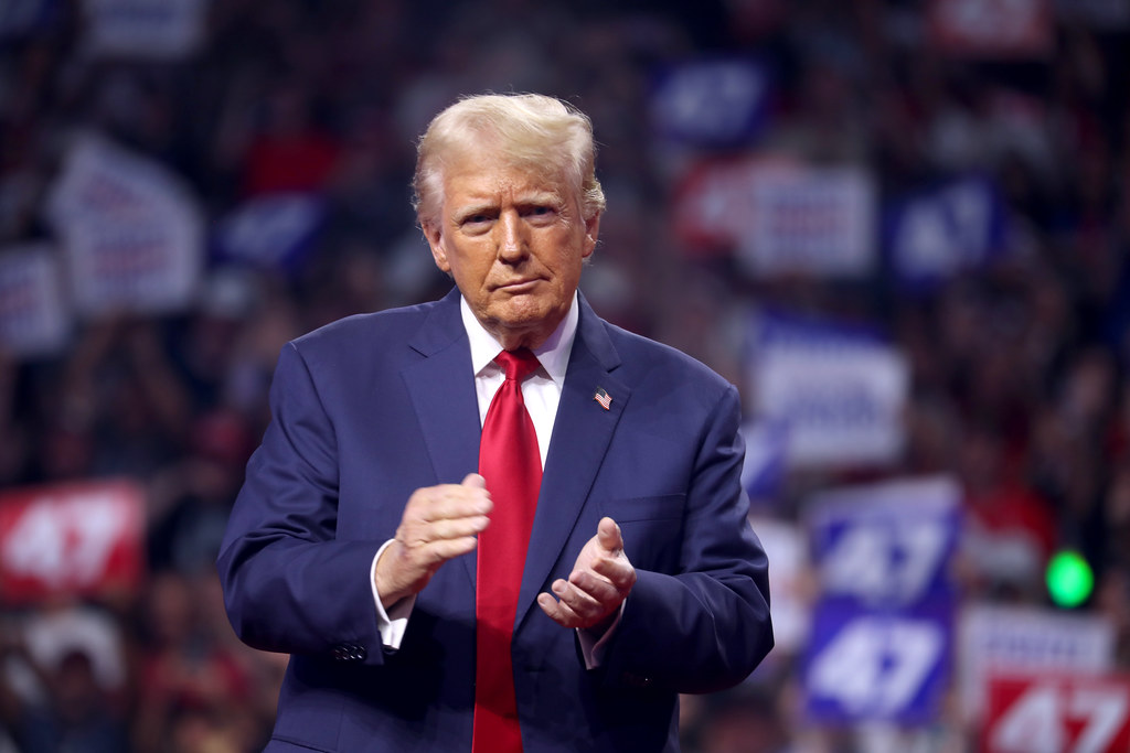 Trump, anunțul-șoc: SUA blochează naval Strâmtoarea Ormuz