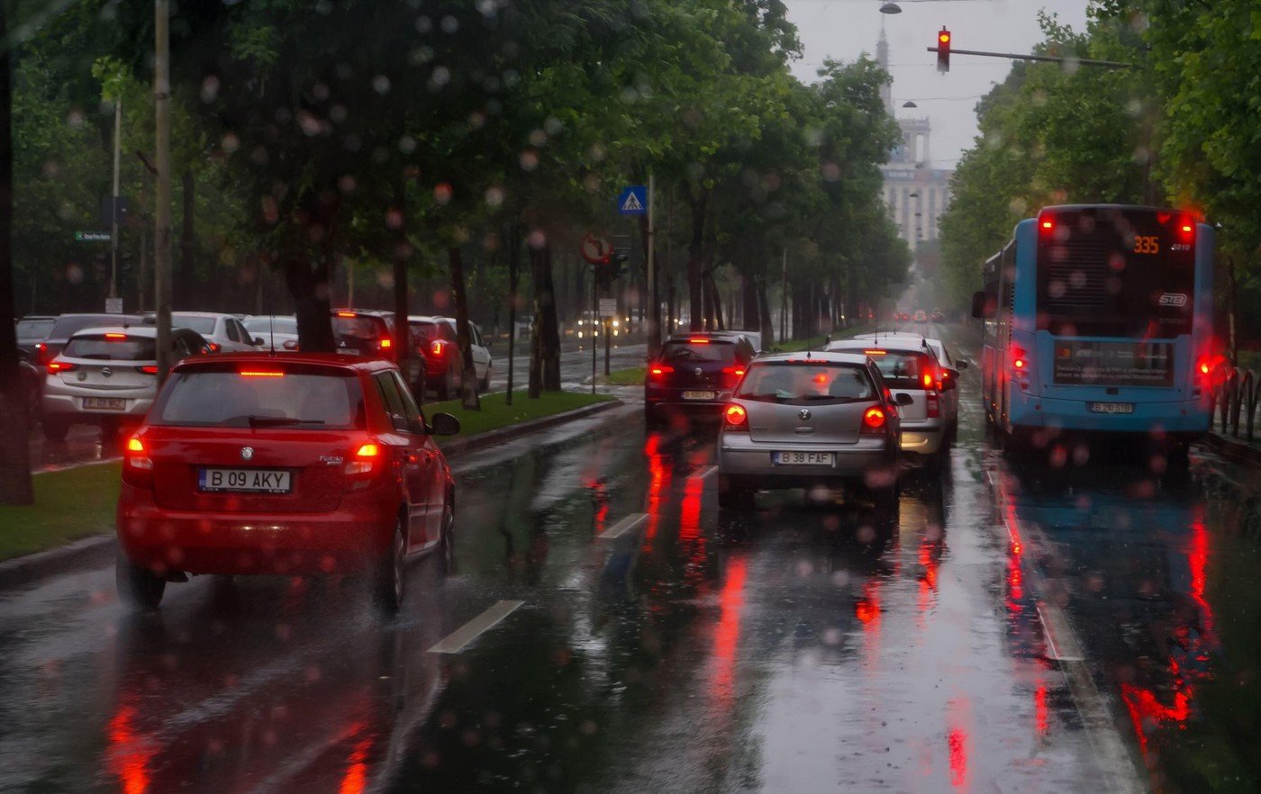 Două alerte meteo pentru București emise de meteorologi