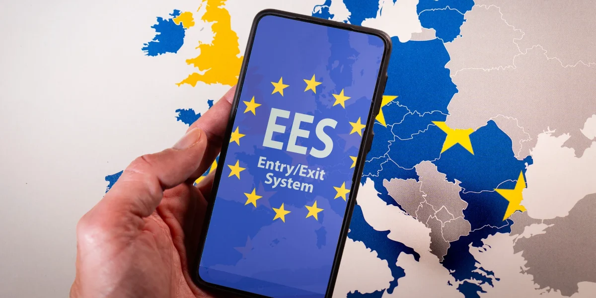 Sistemul de Intrare/Ieșire al Uniunii Europene devine complet operațional din 10 aprilie Din data de 10 aprilie, sistemul de intrare/ieșire al Uniunii Europene (EES – Entry/Exit System) va fi utilizat pentru monitorizarea traficului la frontierele externe ale blocului comunitar