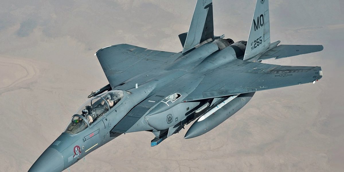 F-15E Strike Eagle, unul dintre cele mai cunoscute avioane de vânătoare ale Forțelor Aeriene ale SUA, se află într-un moment delicat în conflictul cu Iranul, având deja înregistrate pierderi semnificative