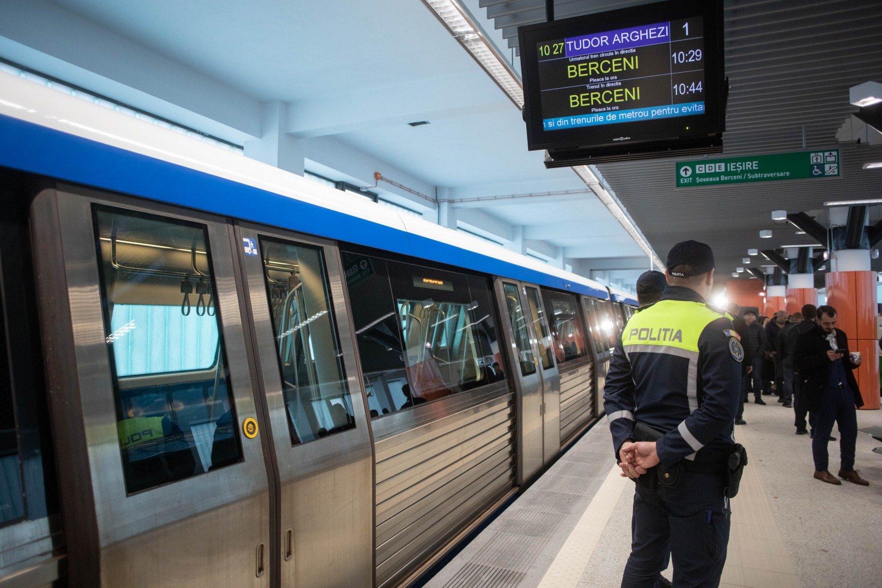 Prețul unui bilet de metrou în București ar putea crește de la 5 la 7 lei începând cu data de 1 mai, conform deciziei luate în cadrul Consiliului de Administrație al Metrorex, 