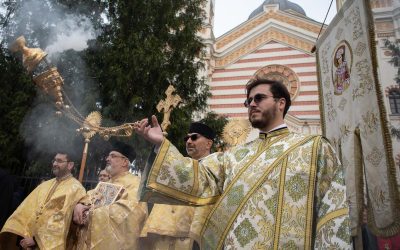 Credincioşii ortodocşi şi greco-catolici din România au sărbătorit duminică Intrarea Domnului în Ierusalim, cunoscută și ca Floriile, eveniment marcant în calendarul creștin