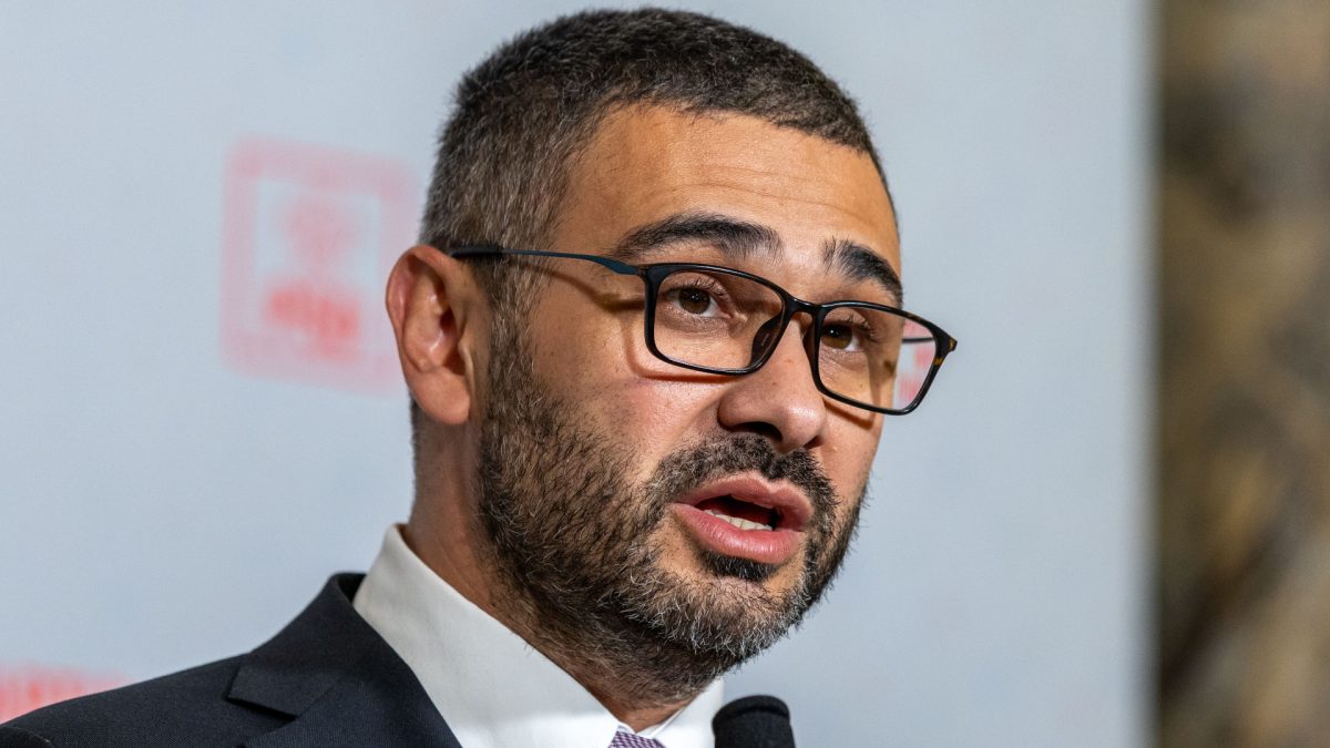 Bolojan, în vizor: Manole anunță demisii ale miniștrilor PSD dacă nu se retrage