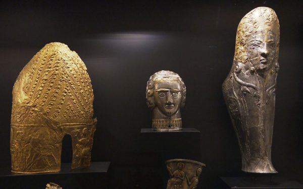 Hoții de la Drents, pe urmele coifului de la Cucuteni-Băiceni: 3,2 milioane €!