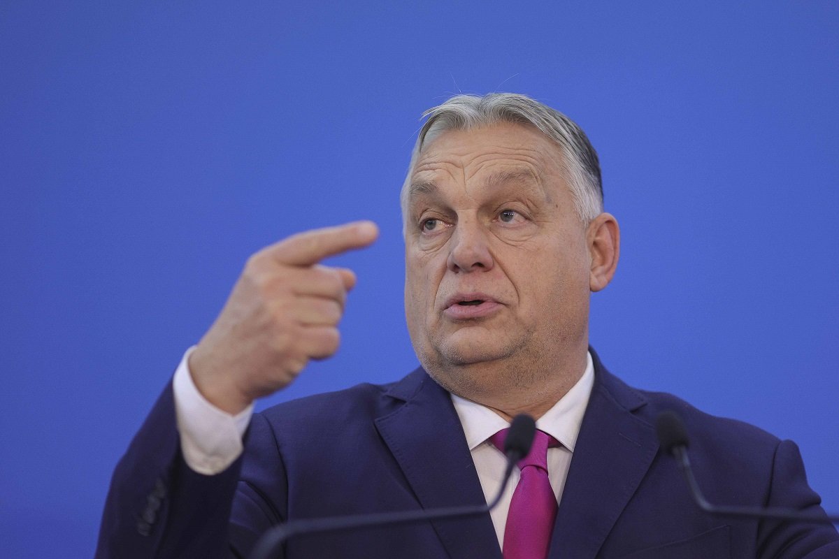 Premierul Viktor Orban recunoaște că nu știe cine a plasat explozibilii în Serbia, în ciuda acuzațiilor anterioare Premierul ungar Viktor Orban a mărturisit luni că nu are informații precise despre cine ar fi putut amplasa explozibilii descoperiți în apropierea frontierei cu Serbia