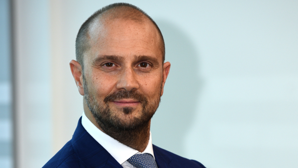 GIUSEPPE CARELLA, NUMIT DIRECTOR GENERAL AL NESTLÉ România GIUSEPPE Carella, cu o experiență de peste 25 de ani în afaceri internaționale, va prelua funcția de director general al Nestlé România începând cu 1 aprilie 2026