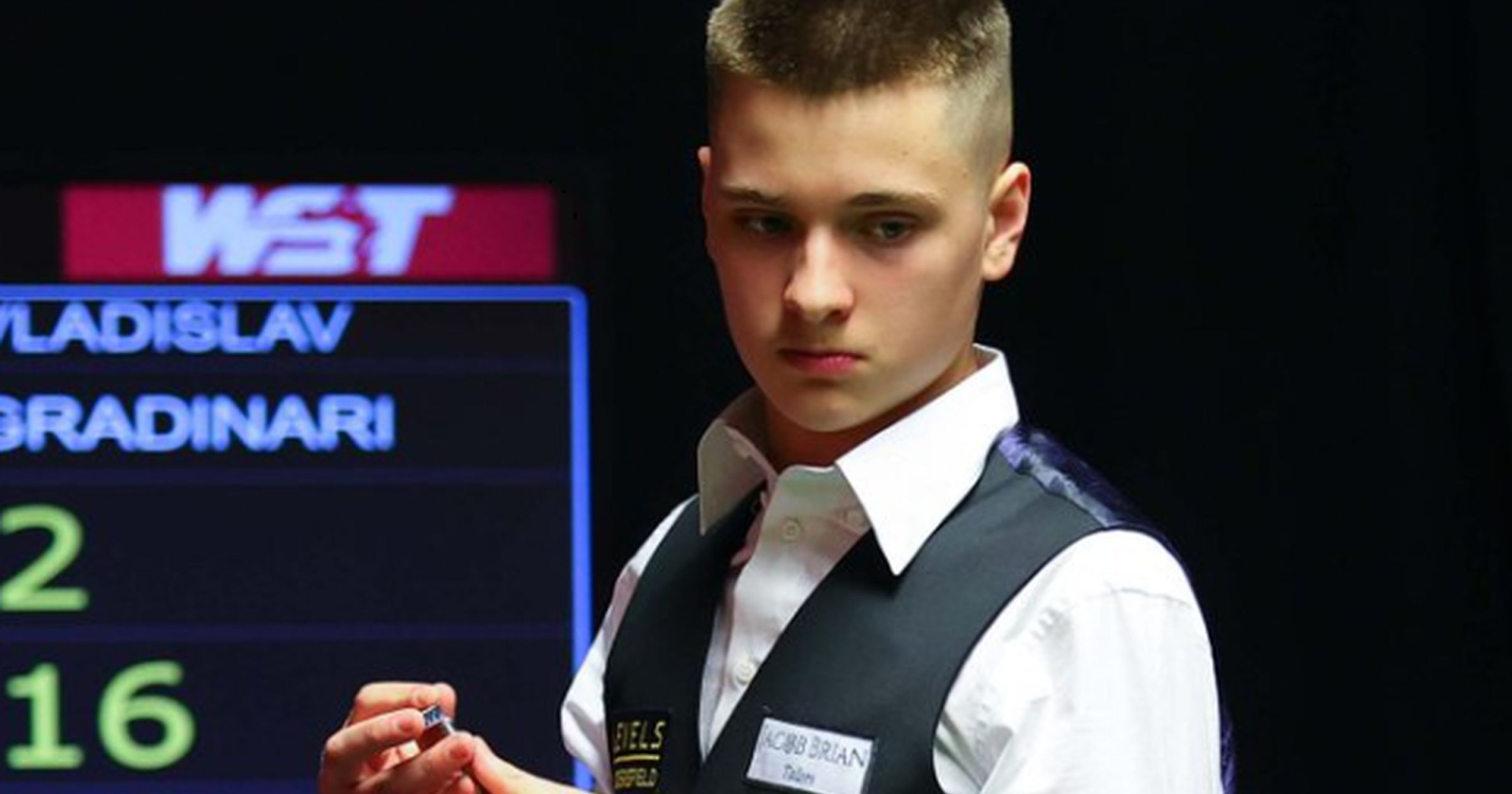 Vladislav Grădinari, tânărul jucător de snooker cu origini moldovenești, a obținut o victorie importantă în calificările pentru Campionatul Mondial din 2026