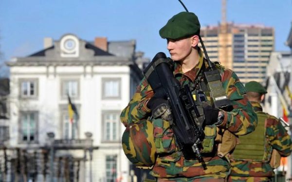 Mii de tineri belgieni sub 18 ani, la armată: Ce i-a cucerit rapid