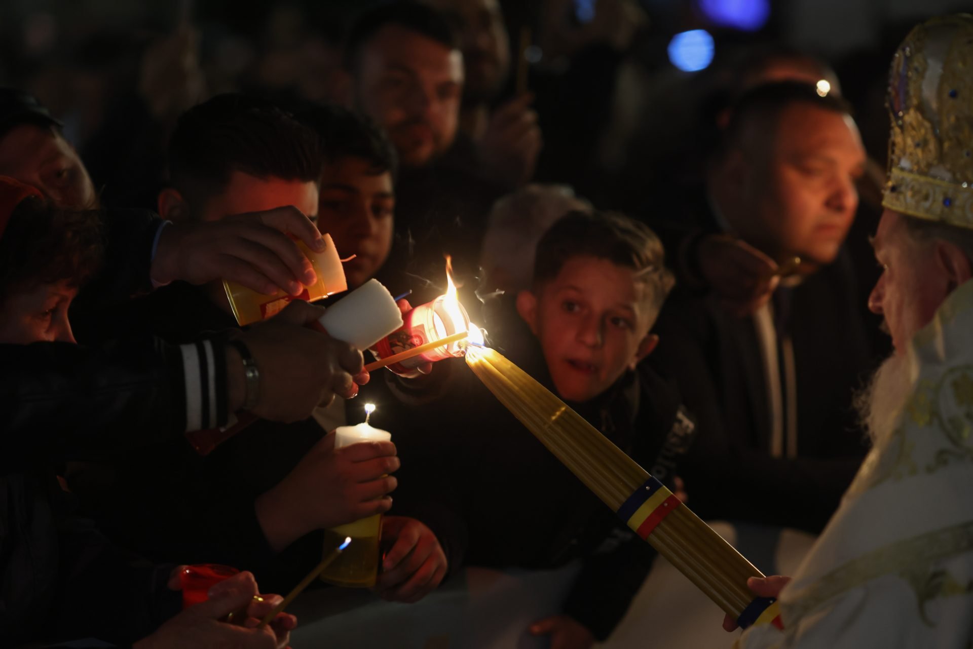 Slujba de Înviere la Patriarhie: Când începe și unde se ia Lumina Sfântă