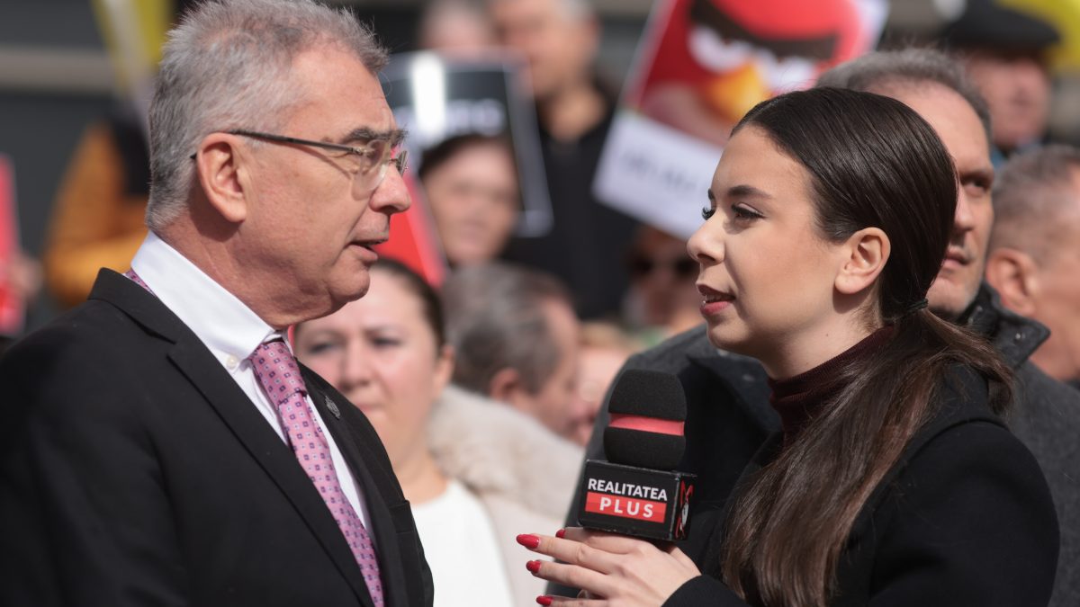 Război la TV: Numărul 2 din AUR, atac la Realitatea Plus. Contre cu Anca Alexandrescu