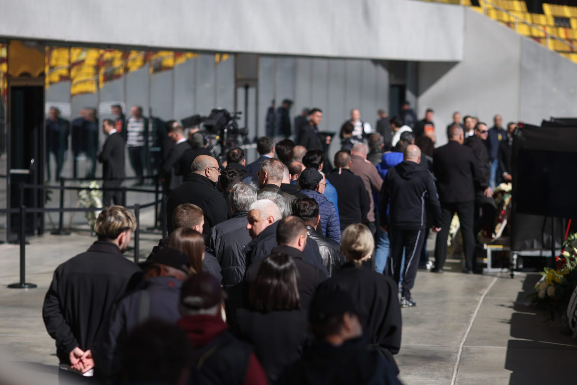 Porțile Arenei Naționale, deschise pentru un ultim omagiu adus lui Mircea Lucescu!