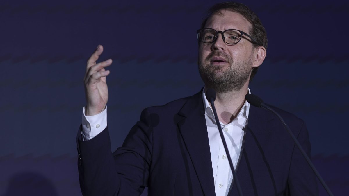 Fritz, despre „înțelepciunea” rusă: S-a prăbușit-n curtea unui gălățean! Suveraniștii, dedicați Rusiei?