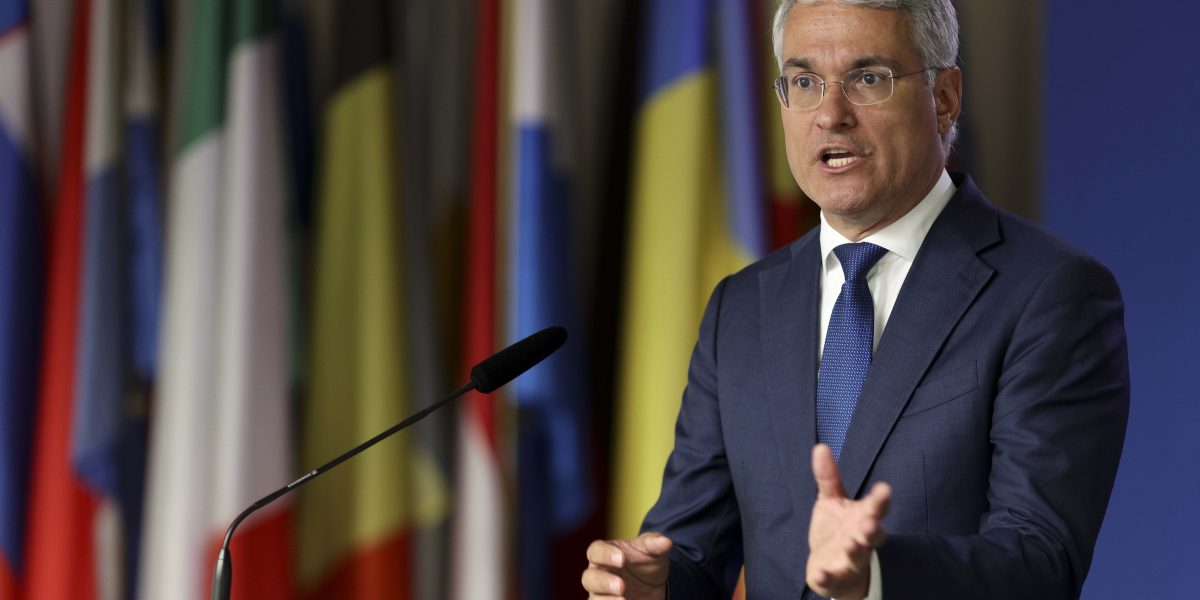 România se plasează în fruntea statelor din Europa Centrală și de Est în ceea ce privește convergența cu Uniunea Europeană, fiind recunoscută pentru ritmul rapid de recuperare a decalajelor economice față de celelalte state membre