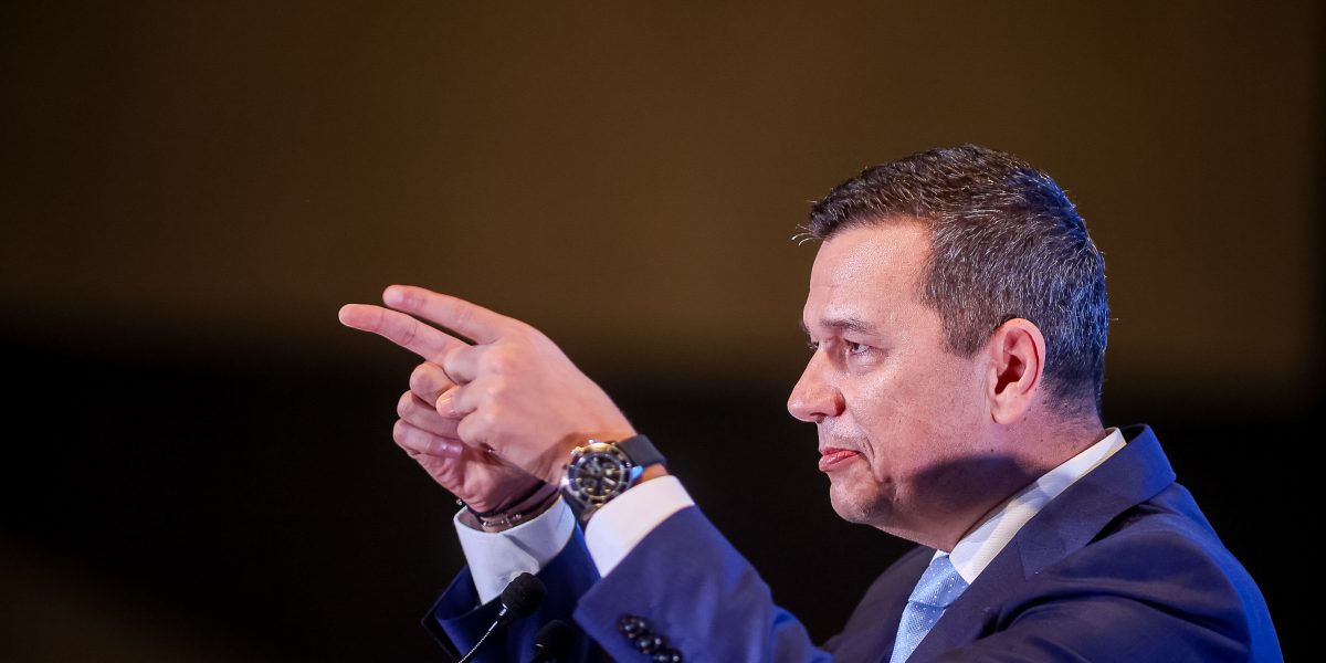 Sorin Grindeanu, prezent la evenimentul PSD Dâmbovița, discută despre acuzațiile primarului și despre grupul de WhatsApp al PSD Sâmbătă, Sorin Grindeanu a participat la un eveniment organizat de PSD Dâmbovița, unde situația din coaliție și anumite acuze aduse guvernării au fost subiecte principale