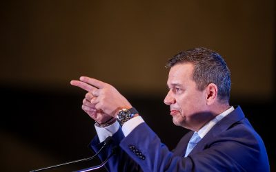 Sorin Grindeanu, prezent la evenimentul PSD Dâmbovița, discută despre acuzațiile primarului și despre grupul de WhatsApp al PSD Sâmbătă, Sorin Grindeanu a participat la un eveniment organizat de PSD Dâmbovița, unde situația din coaliție și anumite acuze aduse guvernării au fost subiecte principale