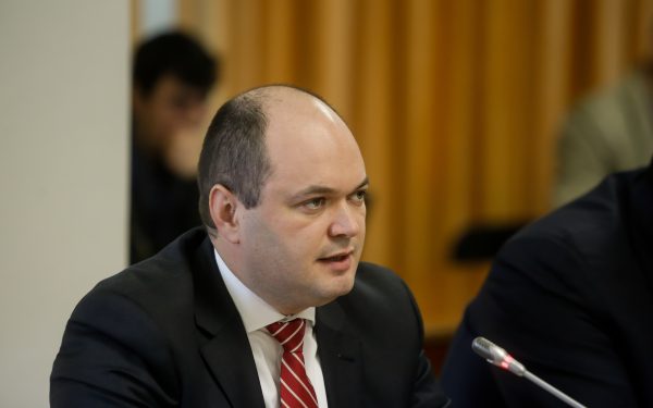 Bolojan respinge un acord cu FMI: „Ce rost ar avea?”, întreabă un consilier