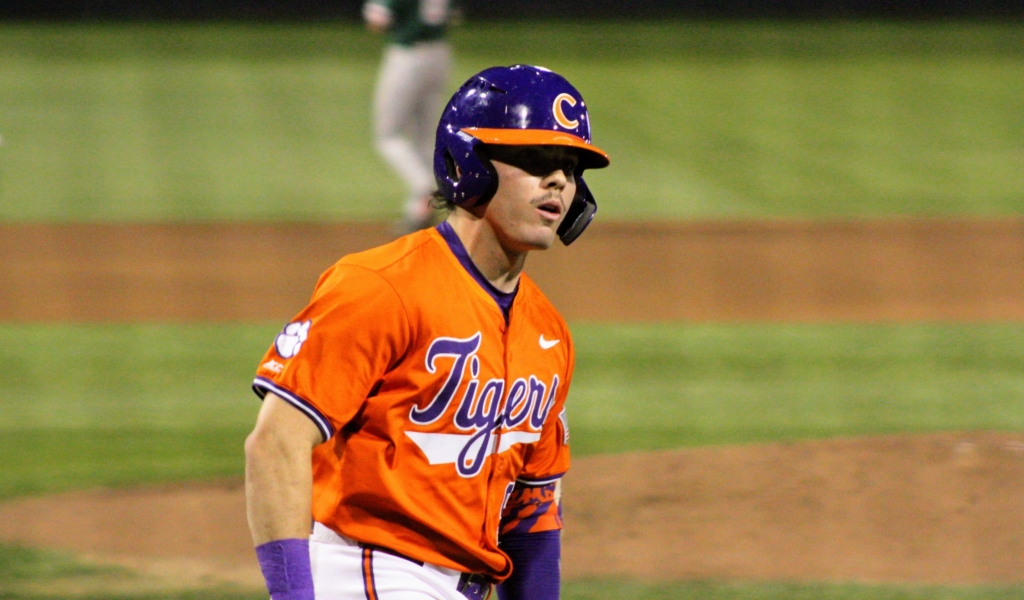 Clemson Insider: Scandal uriaș în jurul echipei de fotbal american