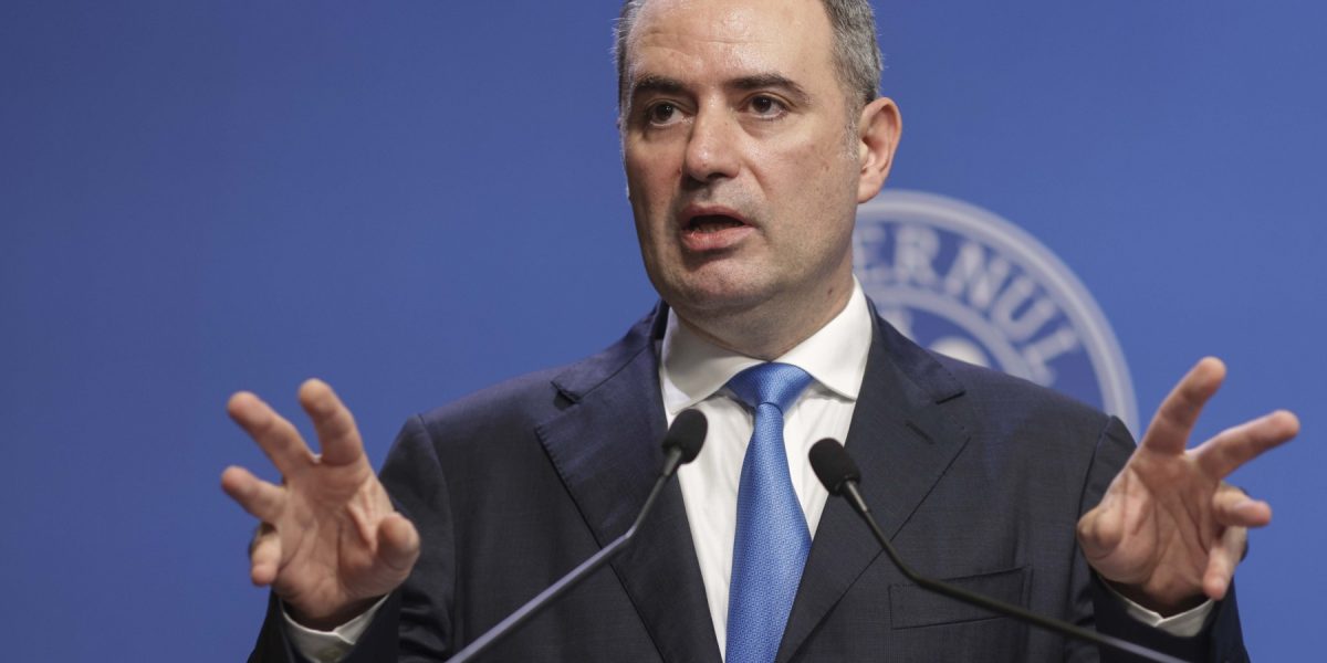 Ministrul FINANȚELOR, Alexandru NAZARE, a anunțat joi intenția de a modifica legislația privind timbrul muzical