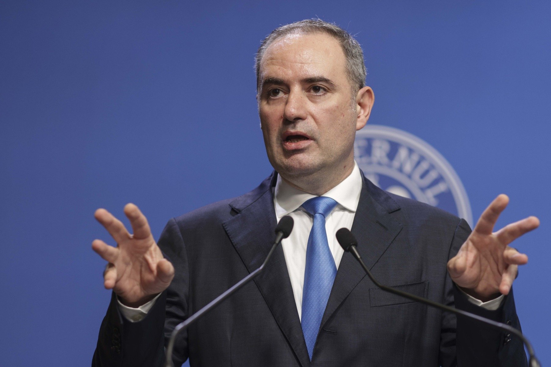 Ministrul FINANȚELOR, Alexandru NAZARE, a anunțat joi intenția de a modifica legislația privind timbrul muzical