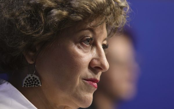 Statul, bani aruncați la gunoi: Petrotrans falimentară, dar plătită de ani buni